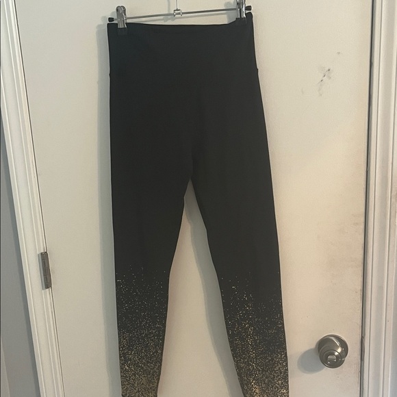 Black and Gold Ombre Leggings - Picture 2 of 5